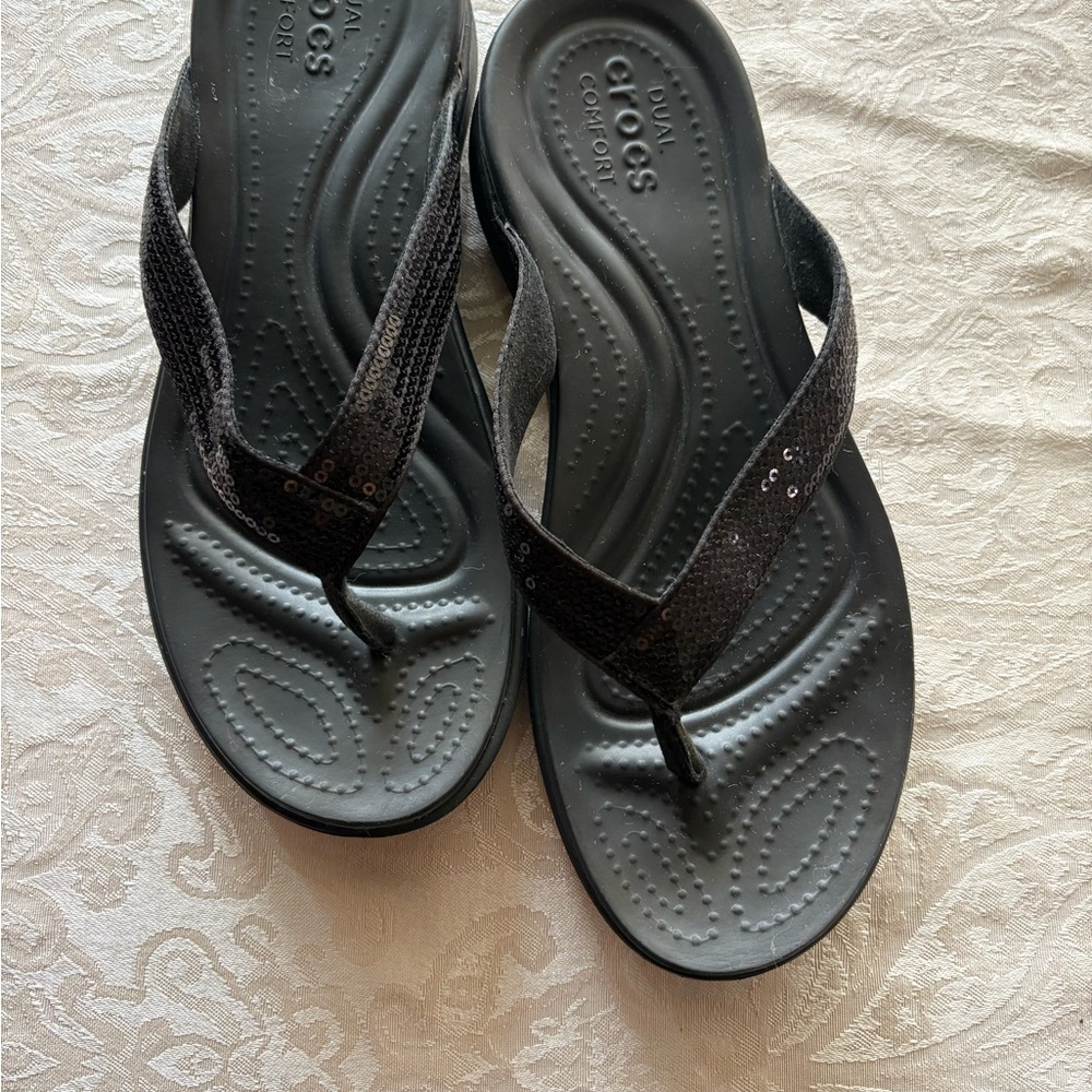 CROCS Black Sequin Flip Flops women’s Capri Diamonte Flip Flop
